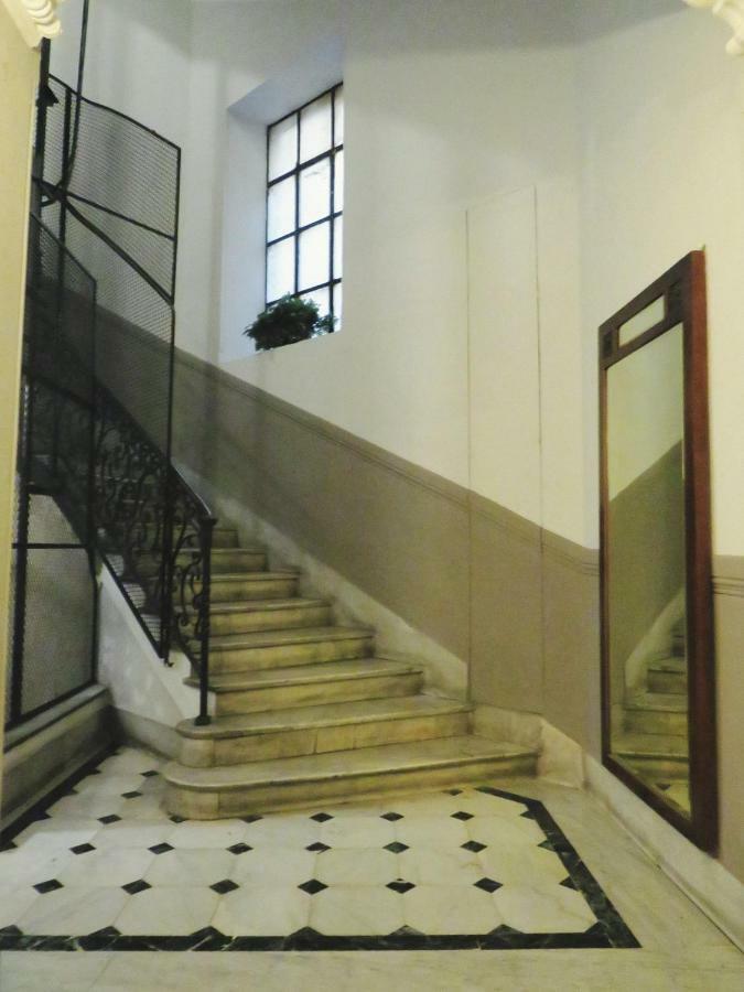 Central Chic Apartment Cenova Dış mekan fotoğraf