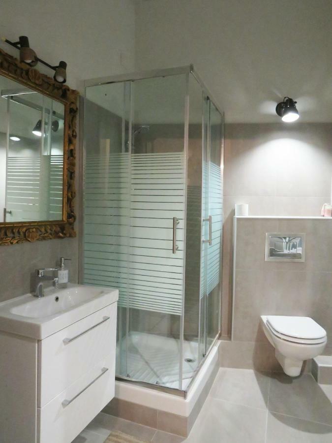 Central Chic Apartment Cenova Dış mekan fotoğraf