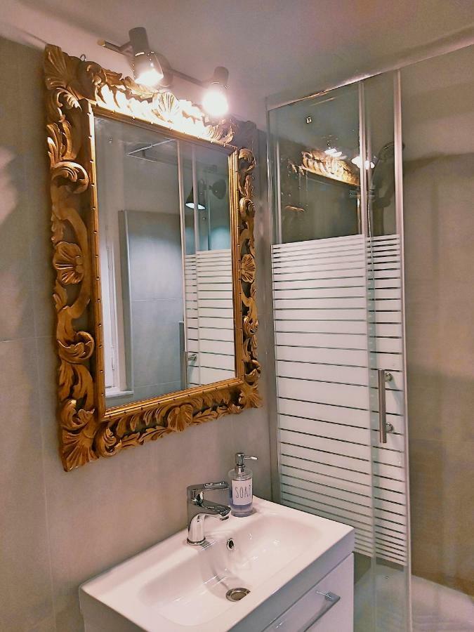 Central Chic Apartment Cenova Dış mekan fotoğraf